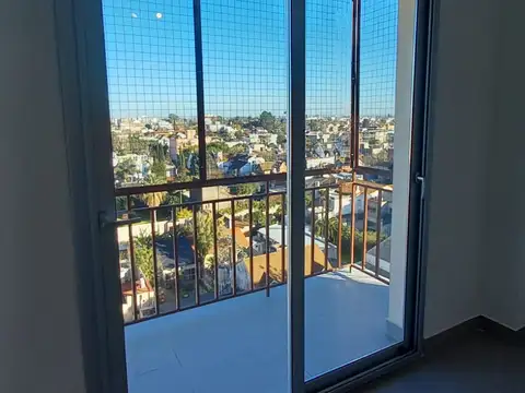 Departamento Monoambiente VENTA 7°piso muy luminoso en Ramos Mejia!