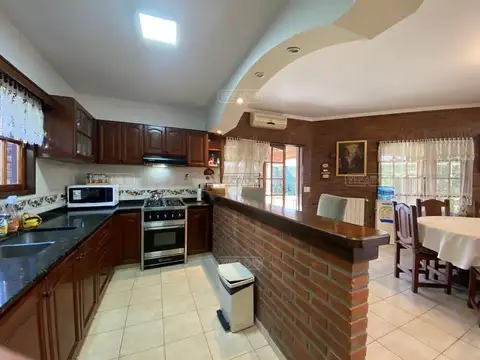 Casa 4 ambientes con 4 baños