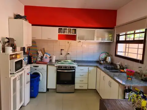 Depto Tipo Casa 5 ambientes con 2 baños