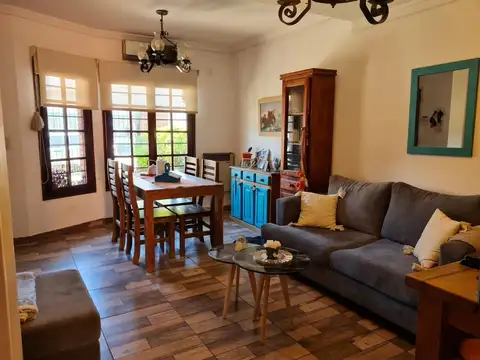 Depto Tipo Casa en Venta de 4 dormitorios