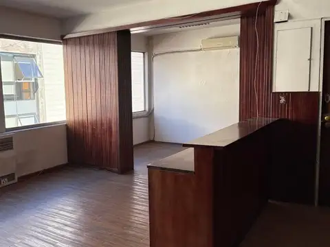VENTA OFICINA CIUDAD VIEJA