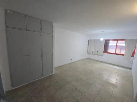 Marcelo T de Alvear 900