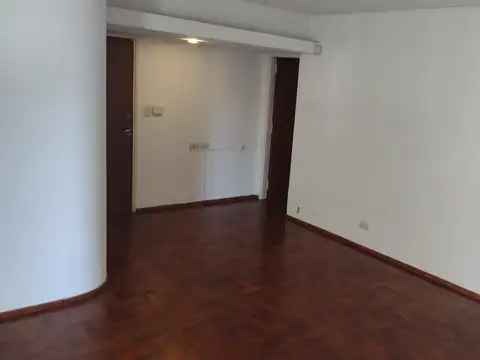 Ayacucho 1700, Piso 1