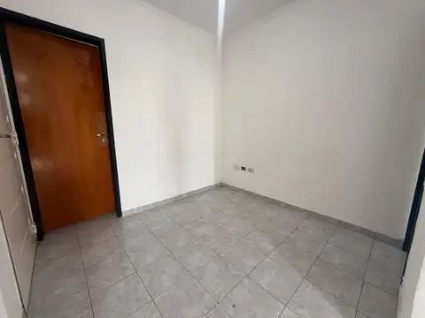 Departamento en Venta en Jose Leon Suarez, USD 40.000