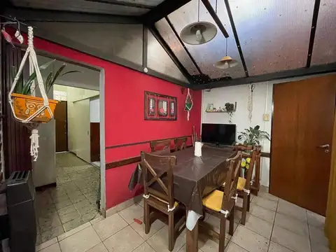 Casa 3 ambientes con 1 baño