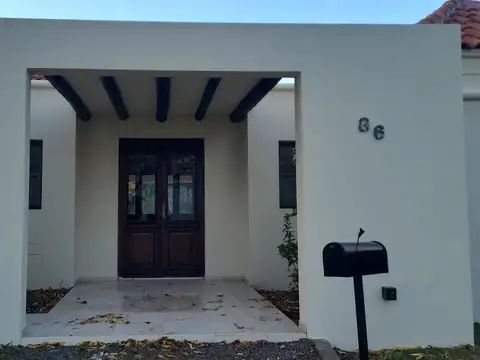 Casa en Alquiler en Pilar del Este - Los Jazmines, USD 1.200