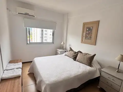 Venta de departamento de dos dormitorios con balcon ycochera