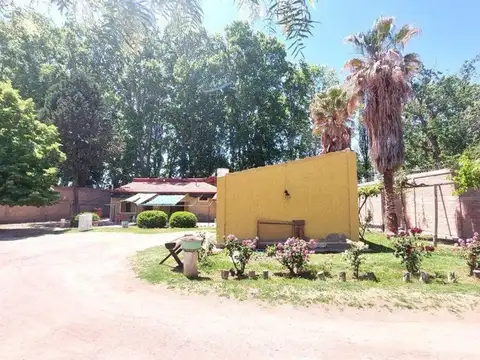 Casa en Venta con 2 cocheras