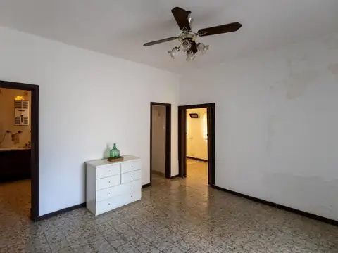 CASA venta LANUS 3 ambientes 365 METROS TOTALES