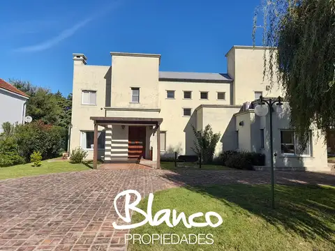 Casa en Venta de 5 dormitorios