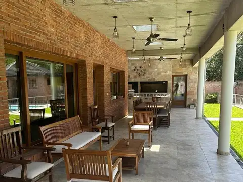 Casa en Venta en La Horqueta, USD 1.250.000