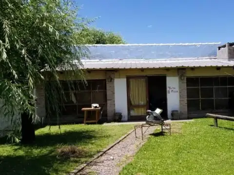 Casa 4 ambientes con 1 baño
