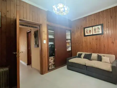 CASA EN VENTA EN PEHUAJO CON PILETA