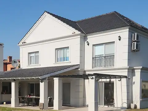 Casa en Alquiler de 4 dormitorios