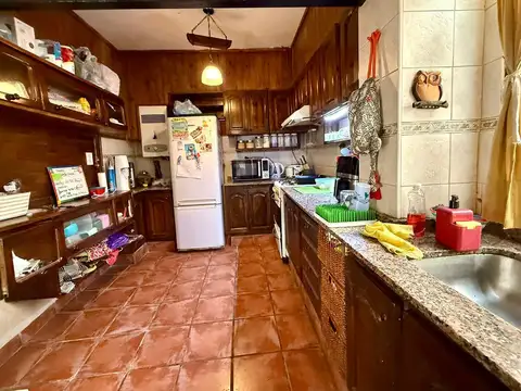 VENTA - PH DE 2 DORMITORIOS - CENTRO