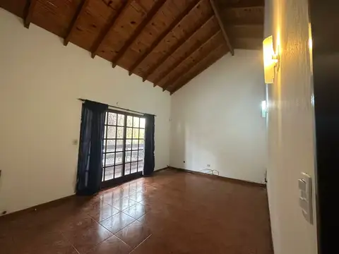 Depto Tipo Casa en Alquiler 61 años