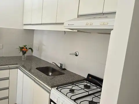 Depto Tipo Casa en Venta en Castelar Norte, USD 76.000