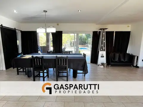 Casa 4 ambientes con 3 baños