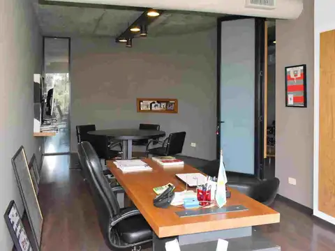 Venta Oficina con 2 cocheras cubiertas en Pilar