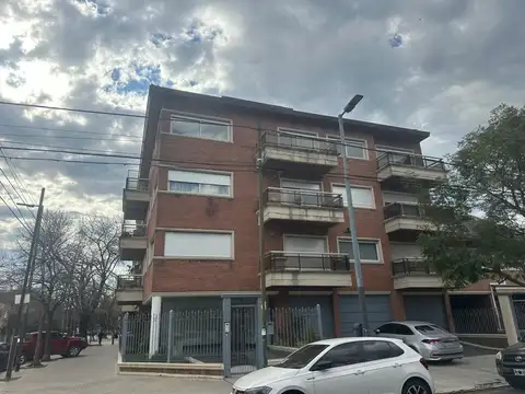 Navarro 4200, Piso 3