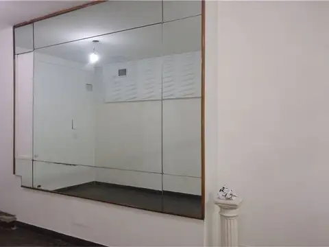 Local en Alquiler en Tribunales, $ 450.000