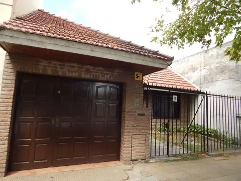 Avenida 32 entre 11 y 12 800