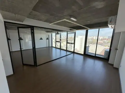 Oficina 4 ambientes con 4 baños