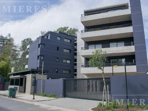 Departamento en Venta con 1 cochera