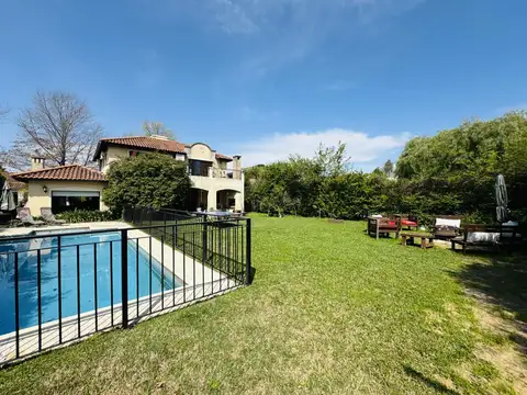 Casa en Venta y Alquiler, 5 Ambientes, en Barrio Santa Silvina, Pilar, GBA Norte