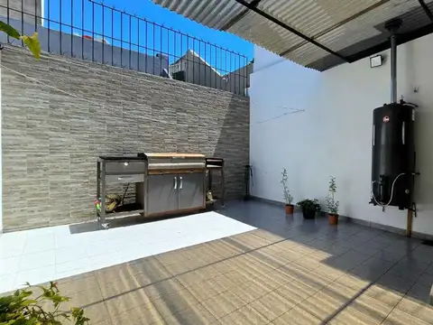 TRIPLE 5 AMBIENTES VENTA EN LA TABLADA CON TERRAZA