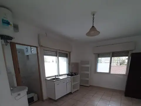 Los Paraísos 1700, Piso 1