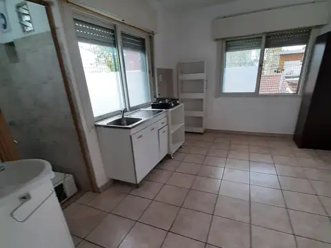 Los Paraísos 1700, Piso 1