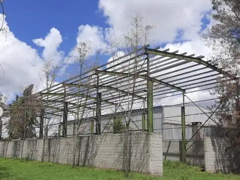 Galpon en Venta 110  mts Fondo