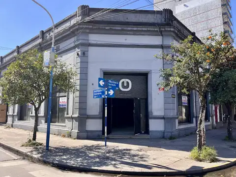 Local en San Martin al 1000, Esquina Jose Colombres, SM de Tucumán