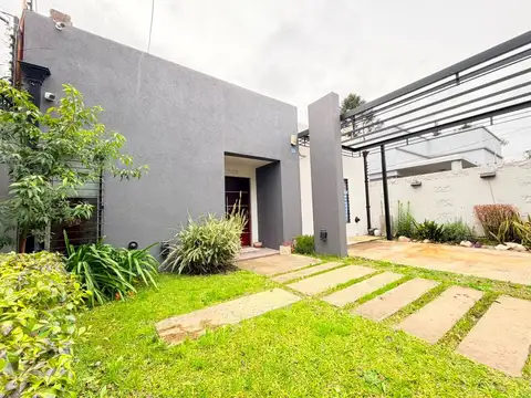 CASA AMERICANA EN ZONA SUPER RESIDENCIAL