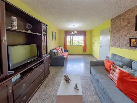 DEPARTAMENTO 4 DORMITORIOS - SAN JOSÉ DE MAYO