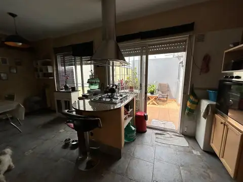 Depto Tipo Casa en Venta en Villa del Parque, USD 219.000