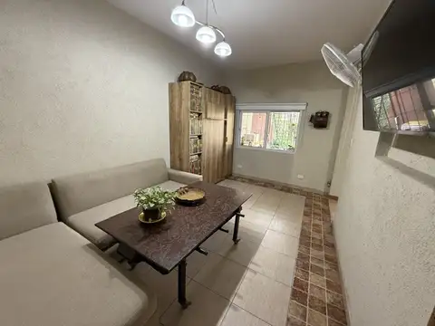 CASA EN VENTA 4 AMBIENTES CON JARDIN - BOULOGNE