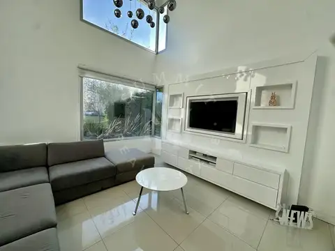 Casa en Alquiler de 3 dormitorios