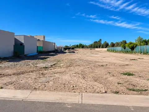 Venta de lote 350m2 barrio retamas rodeo del medio