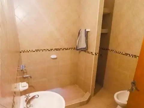 Departamento en Ezpeleta Este