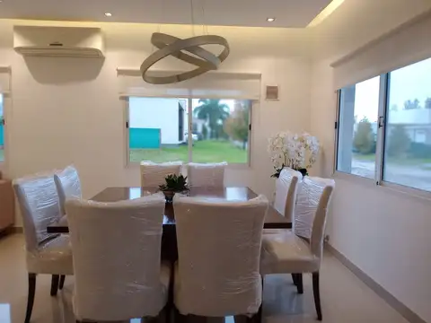 VENTA CASA VILAGO COUNTRY  3 DORMITORIOS