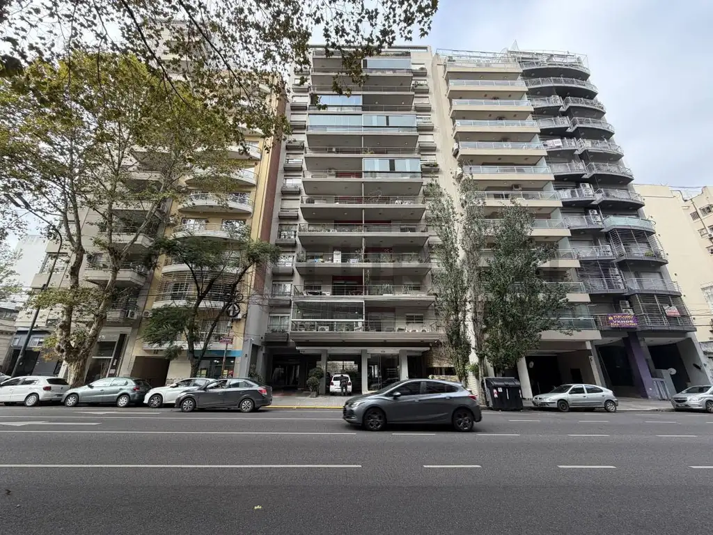 Av avellaneda 1700, Piso 2