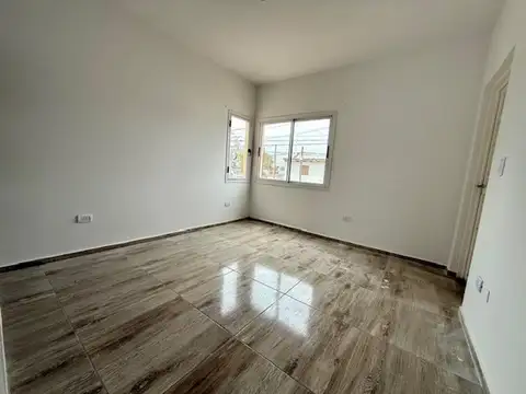 Casa 3 ambientes con 2 baños
