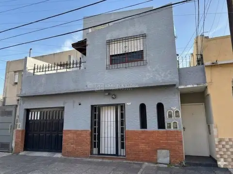 Venta de Departamento APTO CRÉDITO PH dividido en dos deptos 2 ambientes con terraza, Ramos Mejía