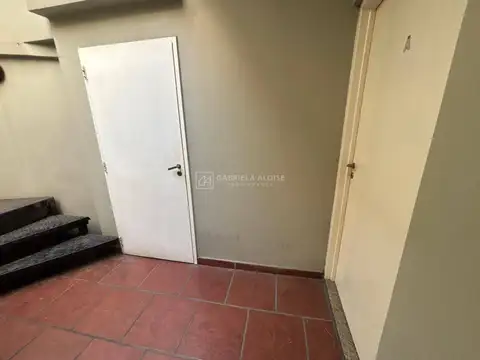 Venta de Departamento APTO CRÉDITO PH dividido en dos deptos 2 ambientes con terraza, Ramos Mejía