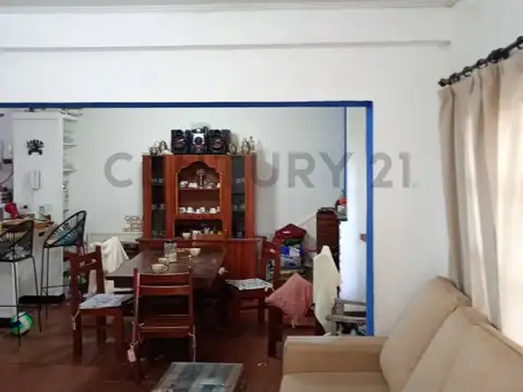 61 entre 136 y 137 2000, Piso 0