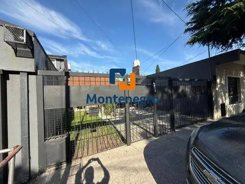 Casa 4 ambientes en Villa Ballester