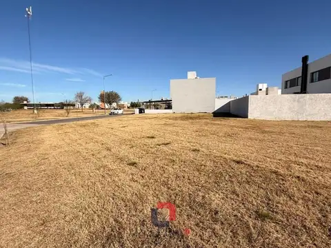 Terreno en Venta 30  mts Fondo