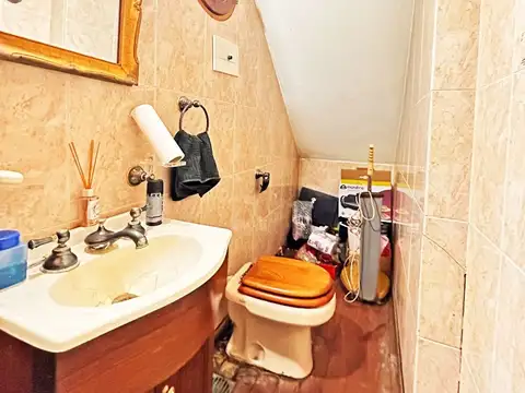 Depto Tipo Casa 4 ambientes con 2 baños